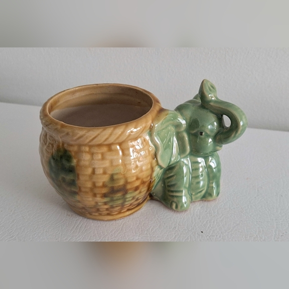 Small ceramic planter - Picture 1 of 10